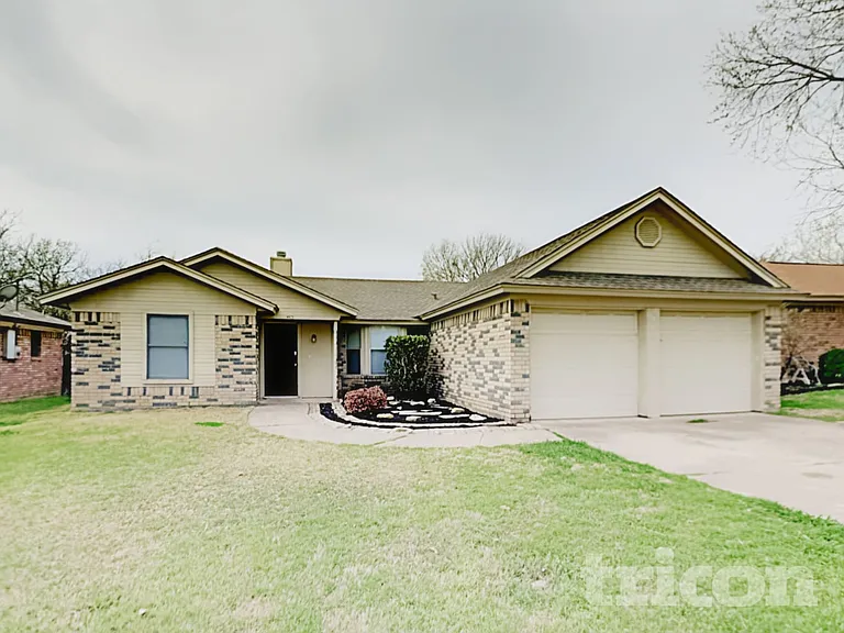 6625 Old Whitley Rd — Photo 2