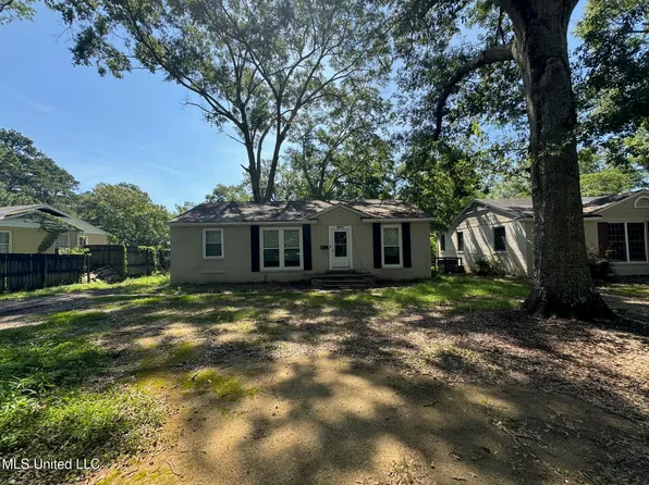 4876 Maplewood Dr, Jackson, MS 39206