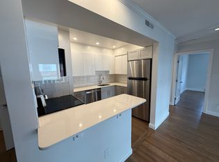 320 Hammond Pond Pkwy #504R, Chestnut Hill, MA 02467