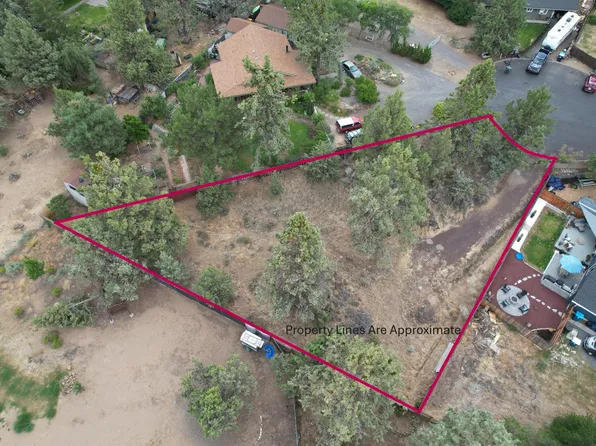 20686 Hawkin Pl, Bend, OR 97701