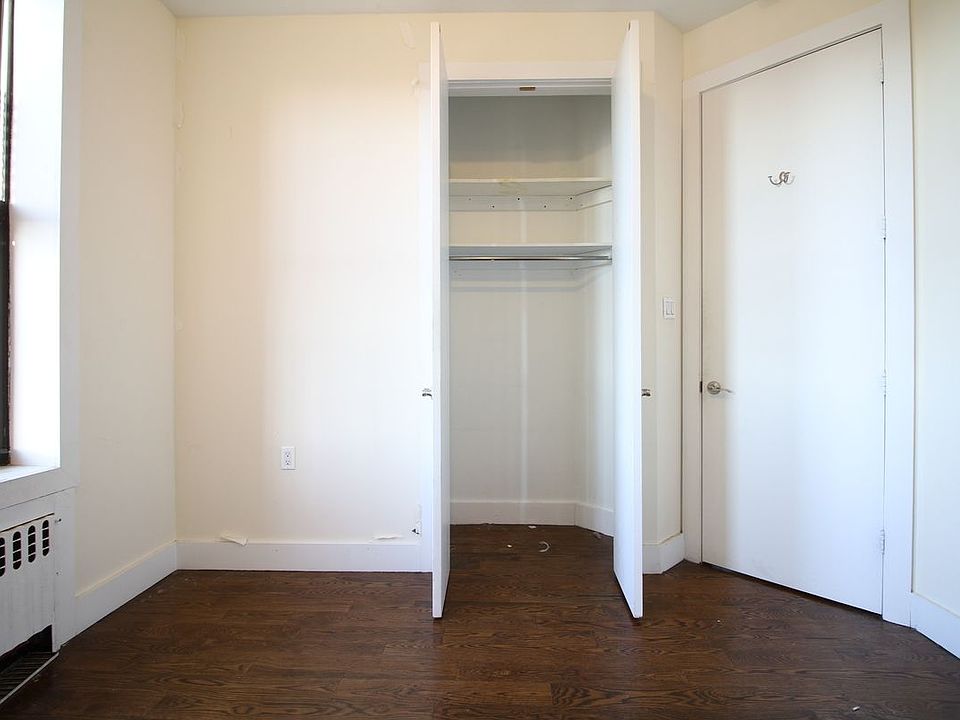 2nd image of 287 Troutman St #4K