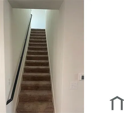 4 bed, 1428 sqft, $1,999 — Photo 4