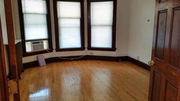 2nd image of 209 S Bassett St APT 2