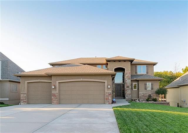 1st image of 3124 NE 91st Pl