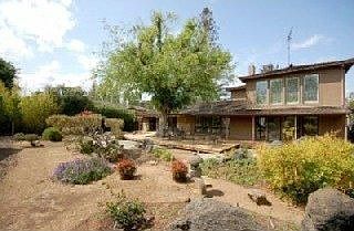 1st image of 18546 Ravenwood Dr