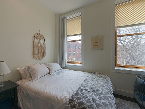 3rd image of 434 Vanderbilt Ave #2