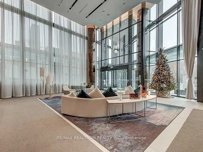 575 Bloor St E #2208 — Photo 27