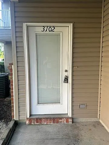 1 bed, 1.0 bath, 850 sqft, $1,250 — Photo 2