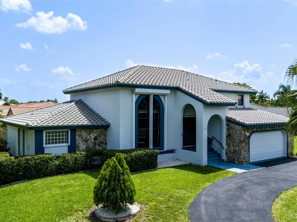 15561 Briarwood Manor, Davie, FL 33331