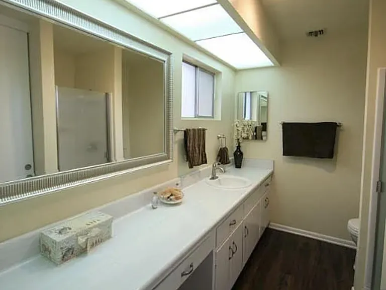7131 Princess View Dr — Photo 14