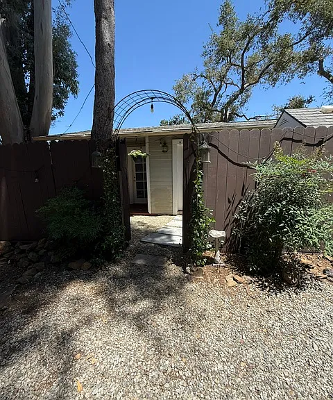 21682 Encina Rd — Photo 7