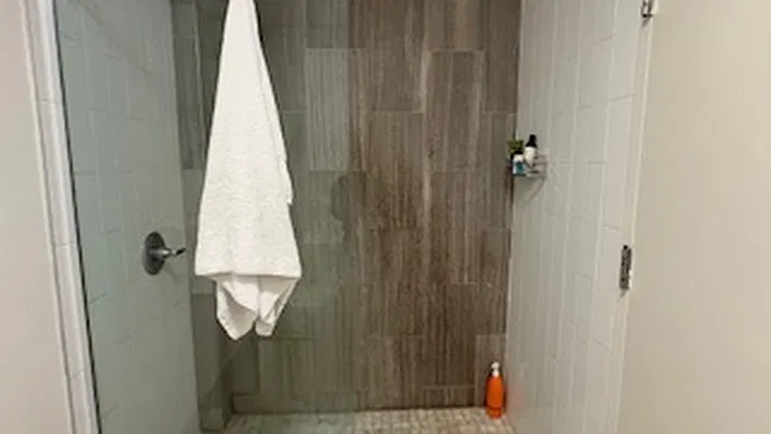 Rented by Medrash Realty | media 10