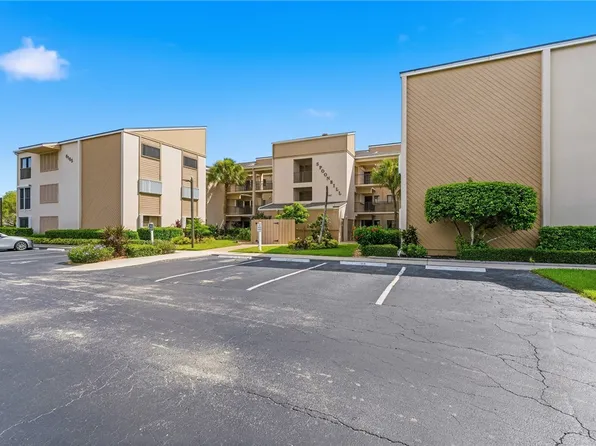6165 S Mirror Lake Dr APT 106, Sebastian, FL 32958