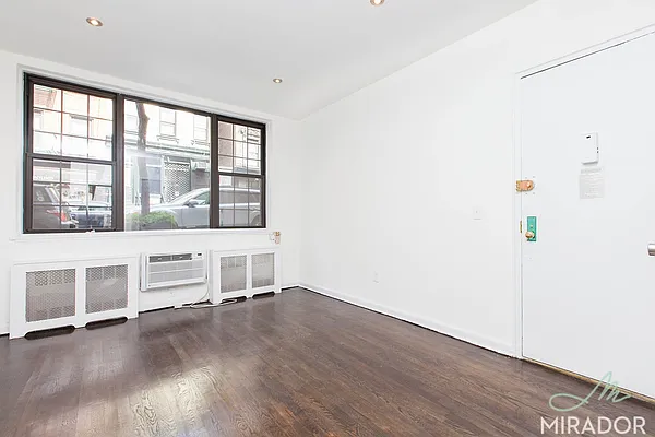 Rented by Mirador Real Estate | media 11