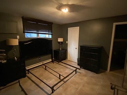 4th image of 690 Barclay Ave #1