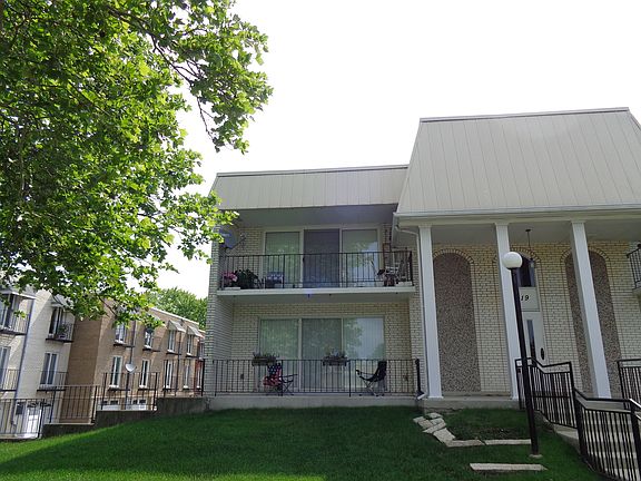 2nd image of 9819 S Keeler Ave APT 2C