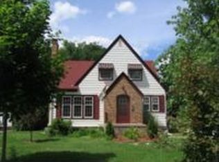 124 24th Ave SW, Cedar Rapids, IA 52404