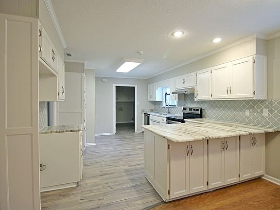 5th image of 4306 Swan Dr