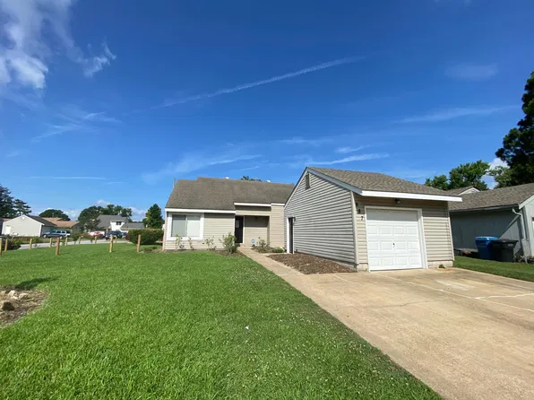 687 Orangewood Dr, Virginia Beach, VA 23453