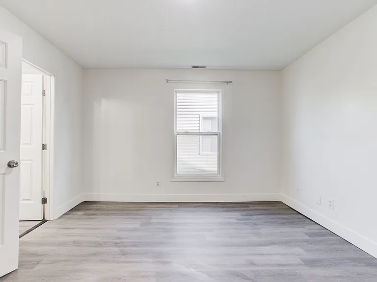 165 Westhaven Dr — Photo 36