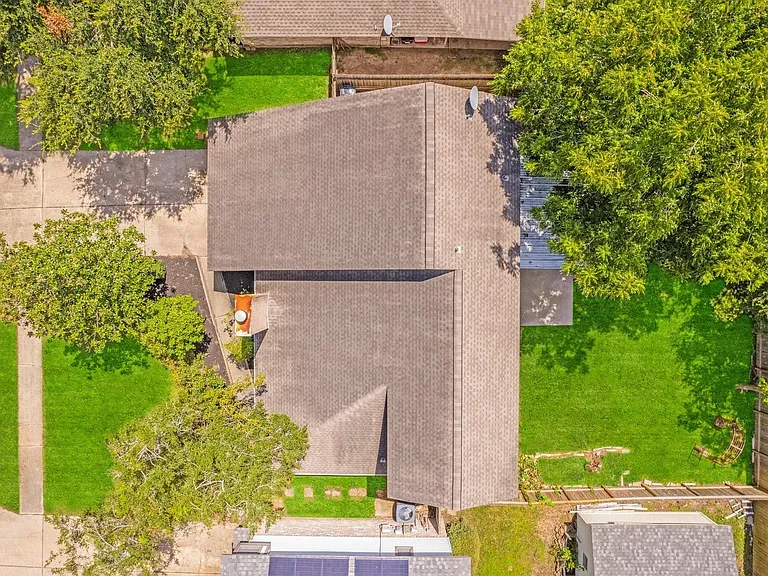 4311 Piney Creek Ln — Photo 27