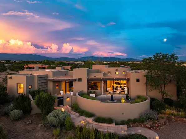 4 Basin View Ct, Santa Fe, NM 87506