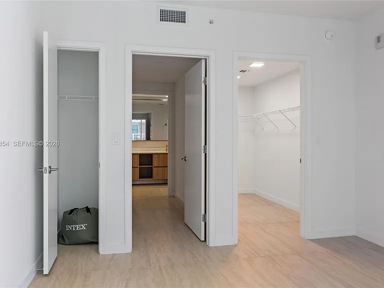 77 SE 5th St #1808 — Photo 9