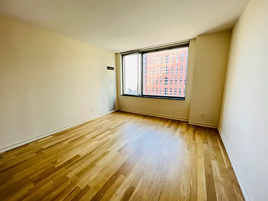 Rented by Living Quest Real Estate Inc. | media 16