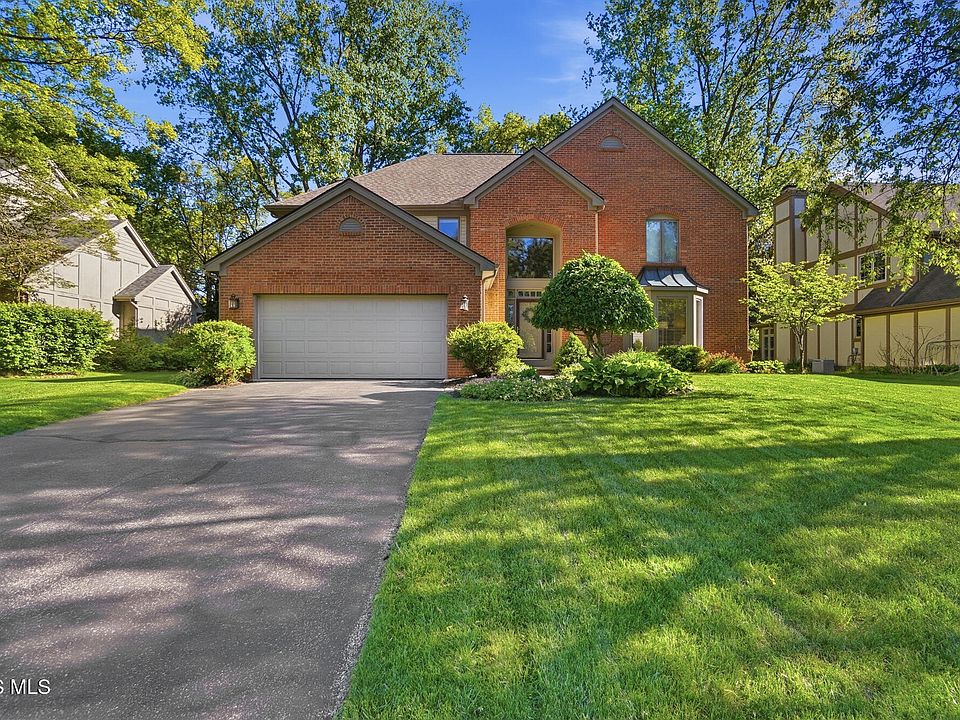 1st image of 7310 Regents Park Blvd