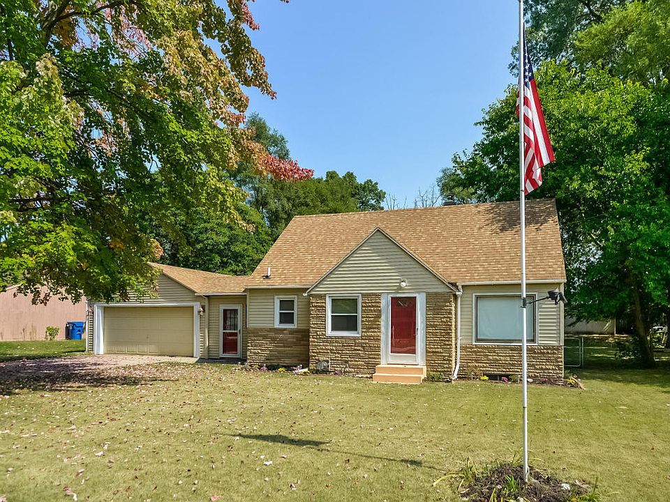 1st image of 3816 Ivy Dr NE