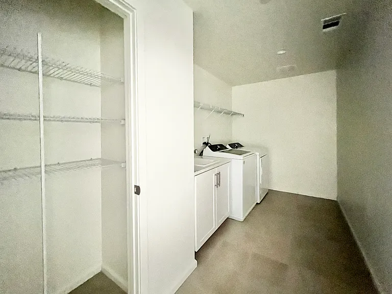 1040 Piedmont Rd — Photo 14