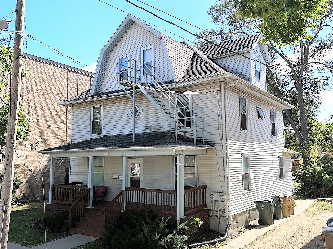 3 bed, 1.0 bath, 1230 sqft, $2,795 — Photo 4