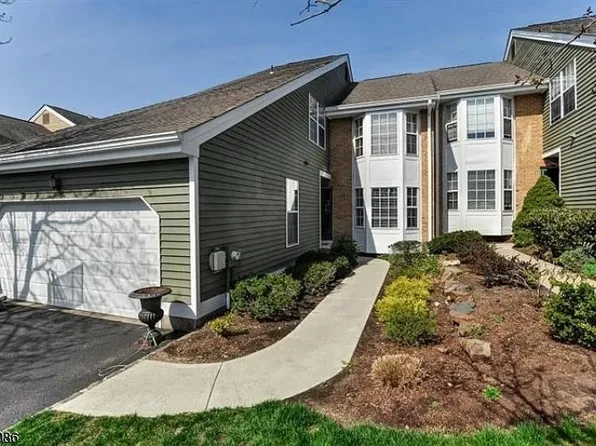 252 Crescenzi Ct, West Orange Twp., NJ 07052