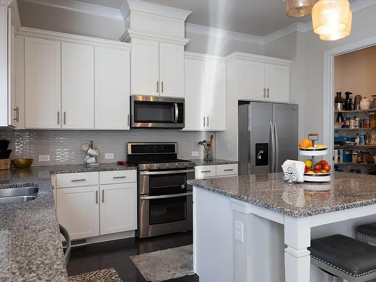 714 Avondale Hills Dr — Photo 10