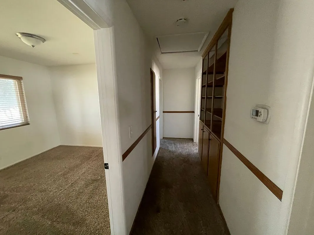 3 bed, 2.0 bath, 2000 sqft, $3,200 — Photo 3