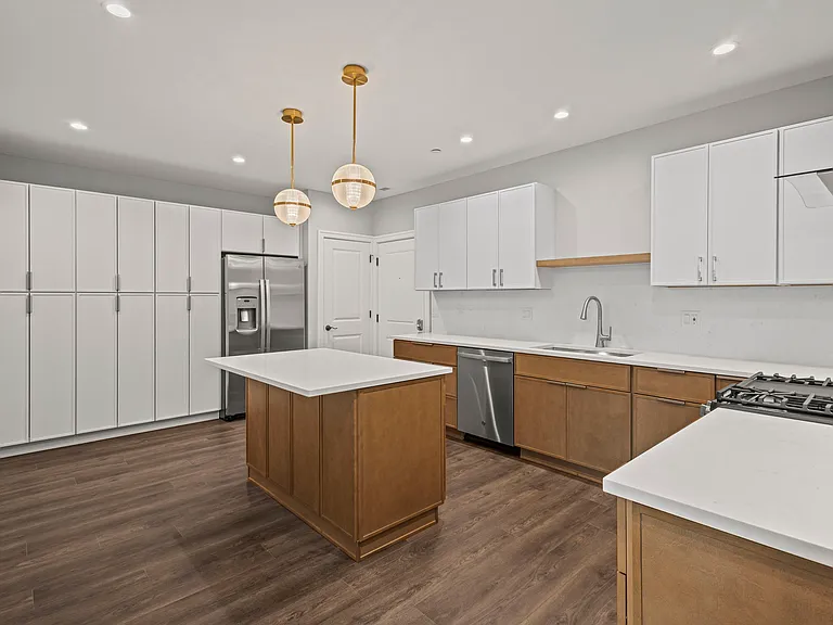 1036 Lake St #2N — Photo 7