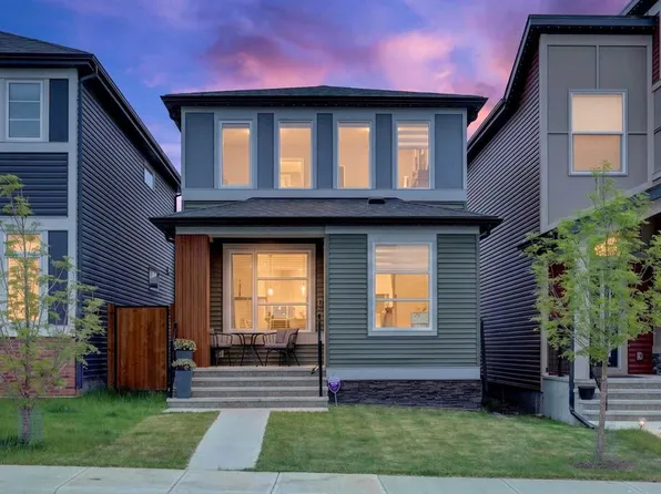 14 W Wolf Creek Rise SE, Calgary, AB T2X 4Y9