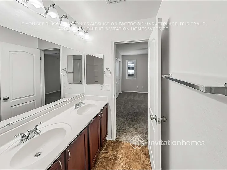 952 S Hawk Ln — Photo 11