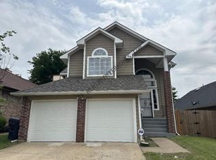 4307 Scarsdale Ln, Dallas, TX 75227