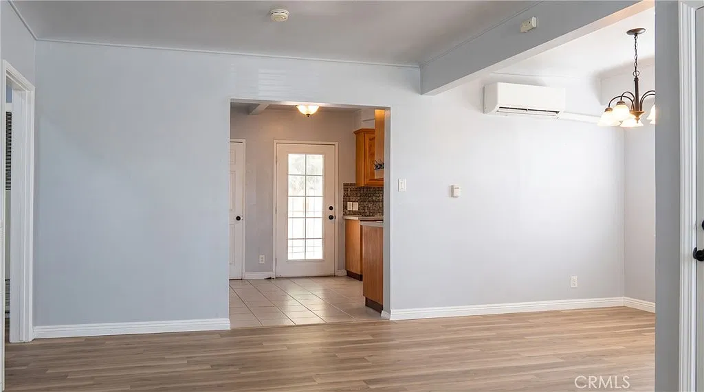 2 bed, 749 sqft, $3,400 — Photo 4