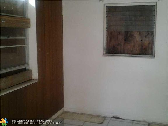 5th image of 1515 NW 11th Pl