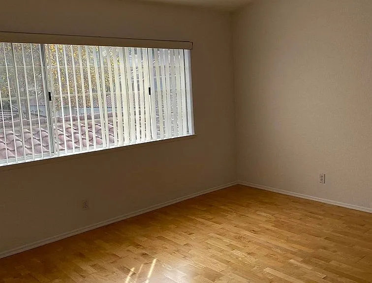5533 Spanish Oak Ln #B — Photo 7