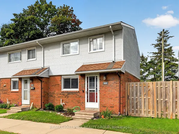 1045 Morrison Dr #60, Ottawa, ON K2H 7L2