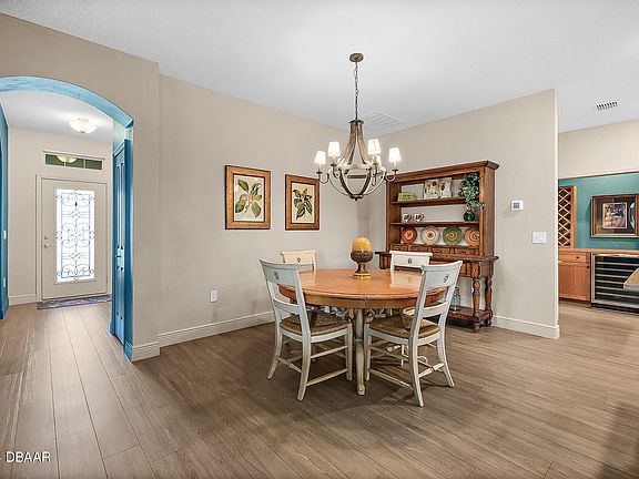 5th image of 57 Huntington Pl