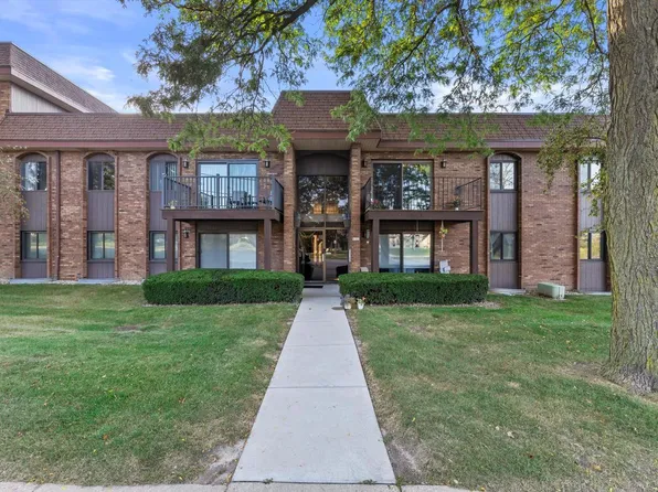 9310 West Forest Home AVENUE #7, Greenfield, WI 53228