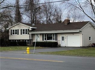 85 Island Cottage Rd, Rochester, NY 14612