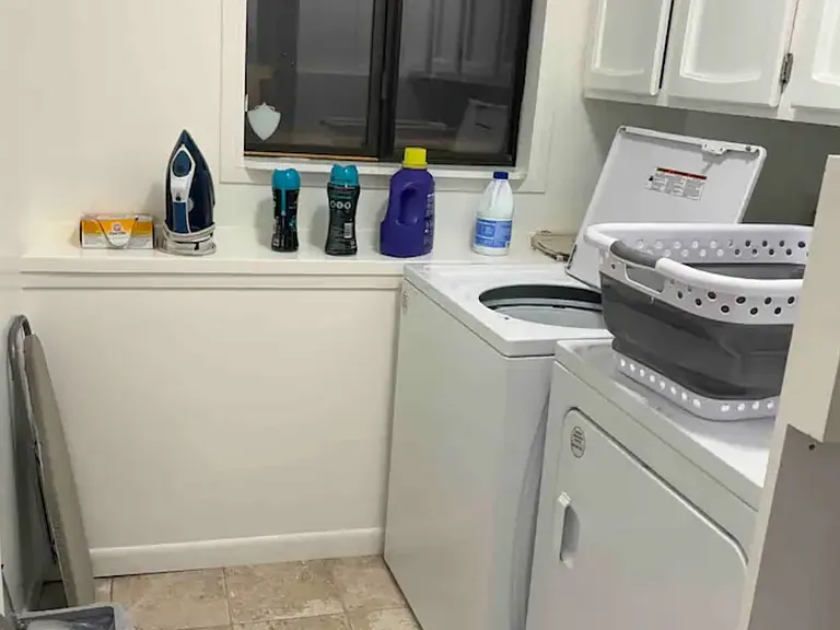 2100 Willamette View Ct — Photo 10