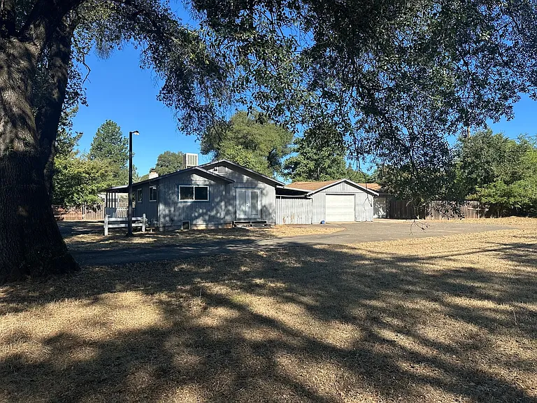 20470 Terry Ln — Photo 46