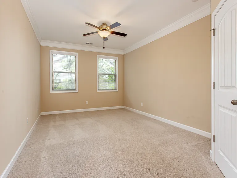 930 Hampton Oaks Dr — Photo 19