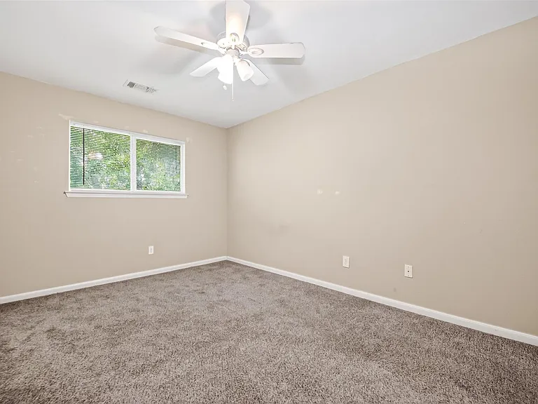 15515 Waldron Cir #B — Photo 31